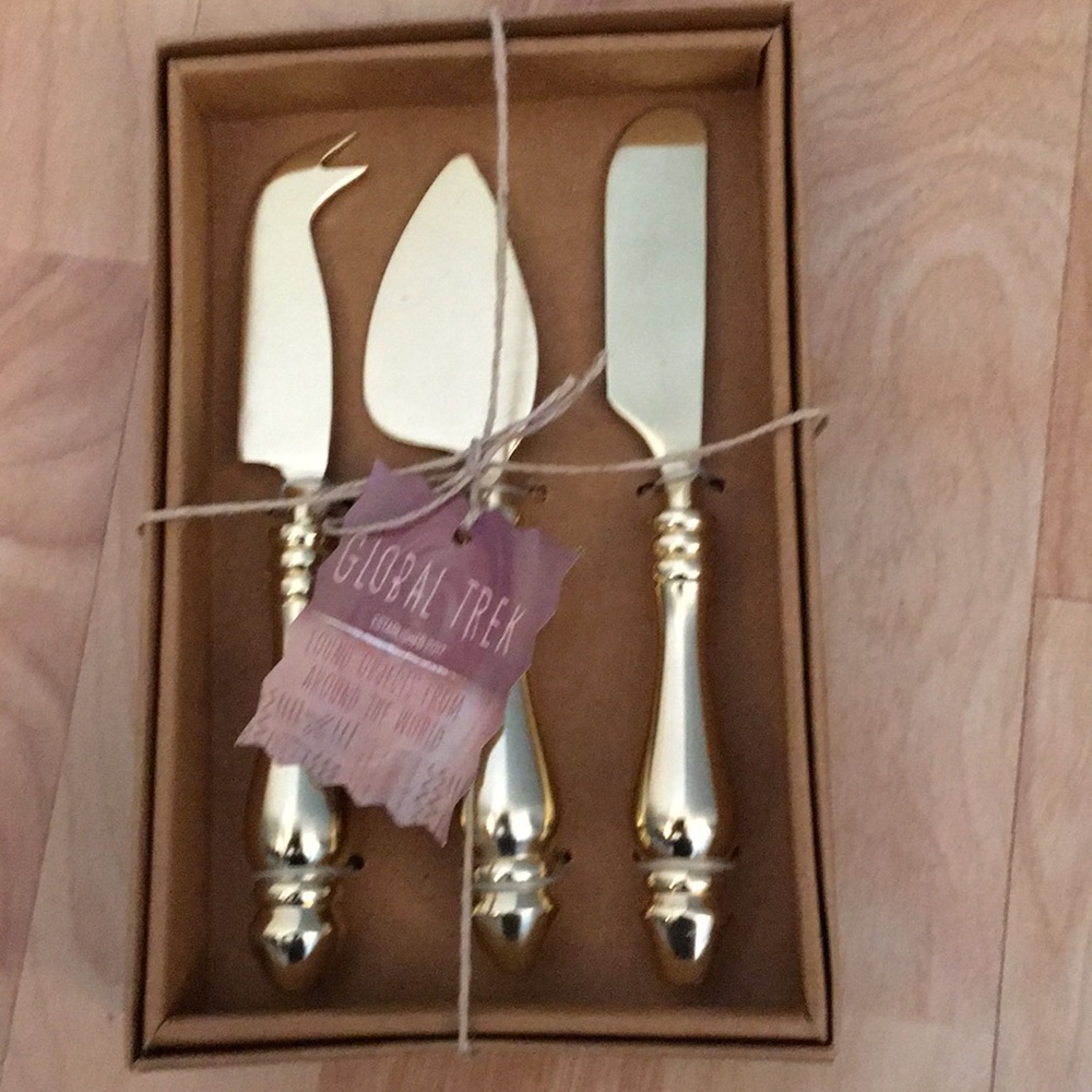 NWT Cheese Set
